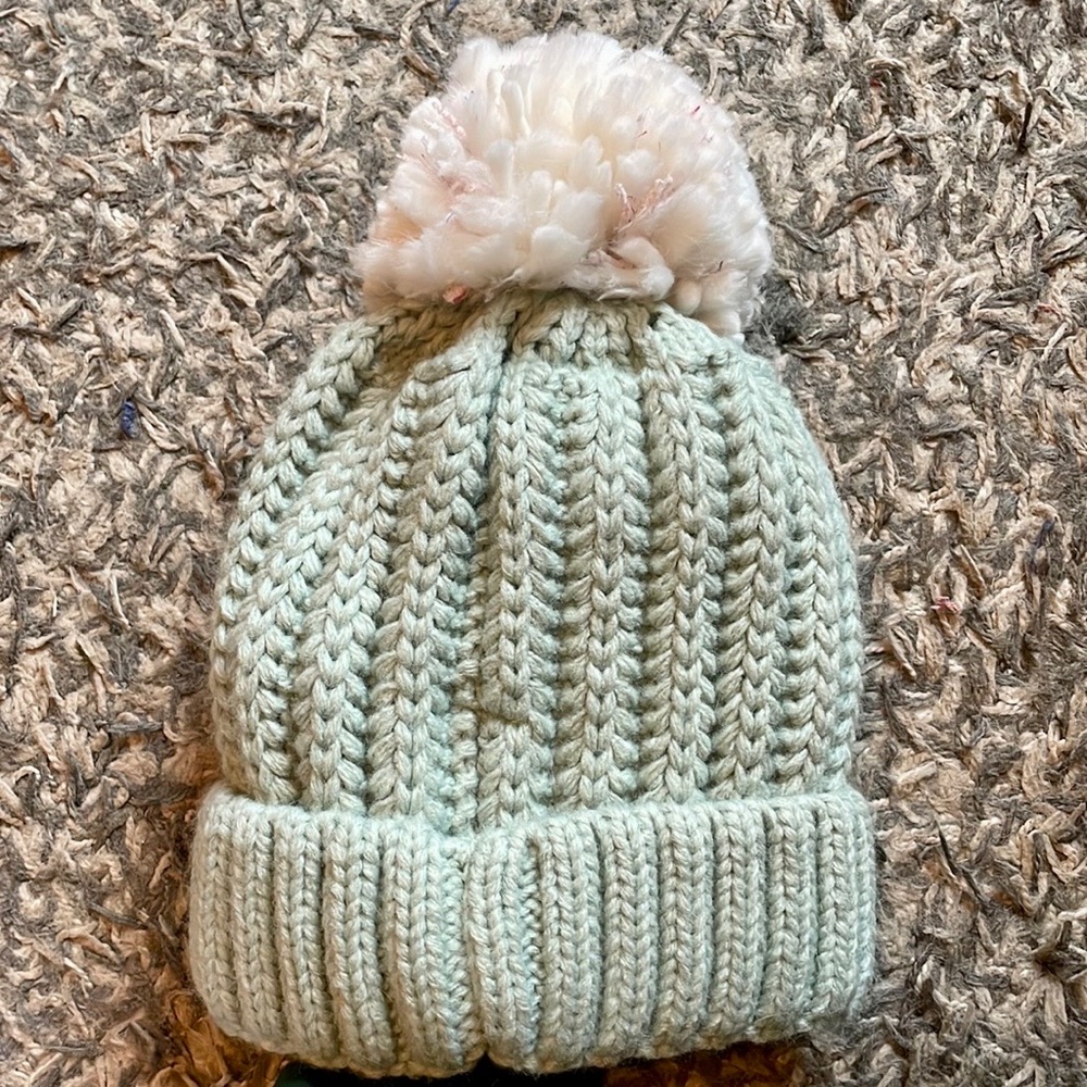 Anthropologie knit beanie with removable Pom Pom NWOT